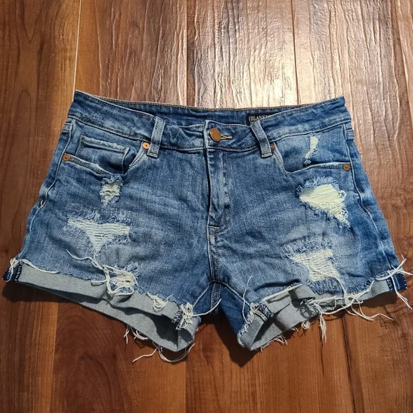 Blank NYC Women's Jean Shorts The Fulton Distressed Cuffed Size 26. - Picture 1 of 6
